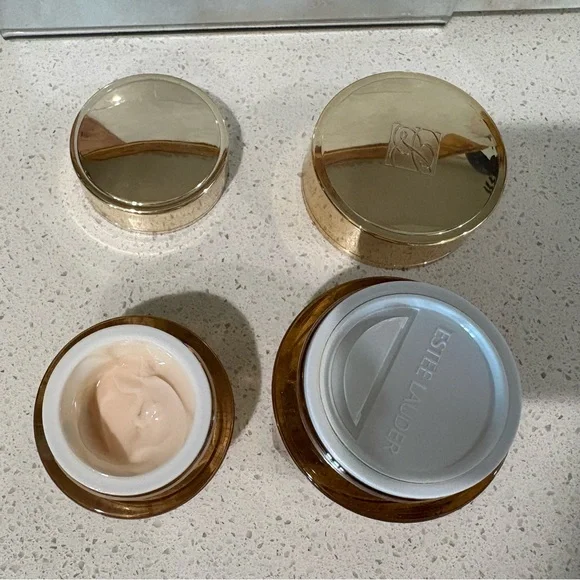 Estee Lauder Revitalizing Supreme+ Set - Gold - Picture 5 of 6